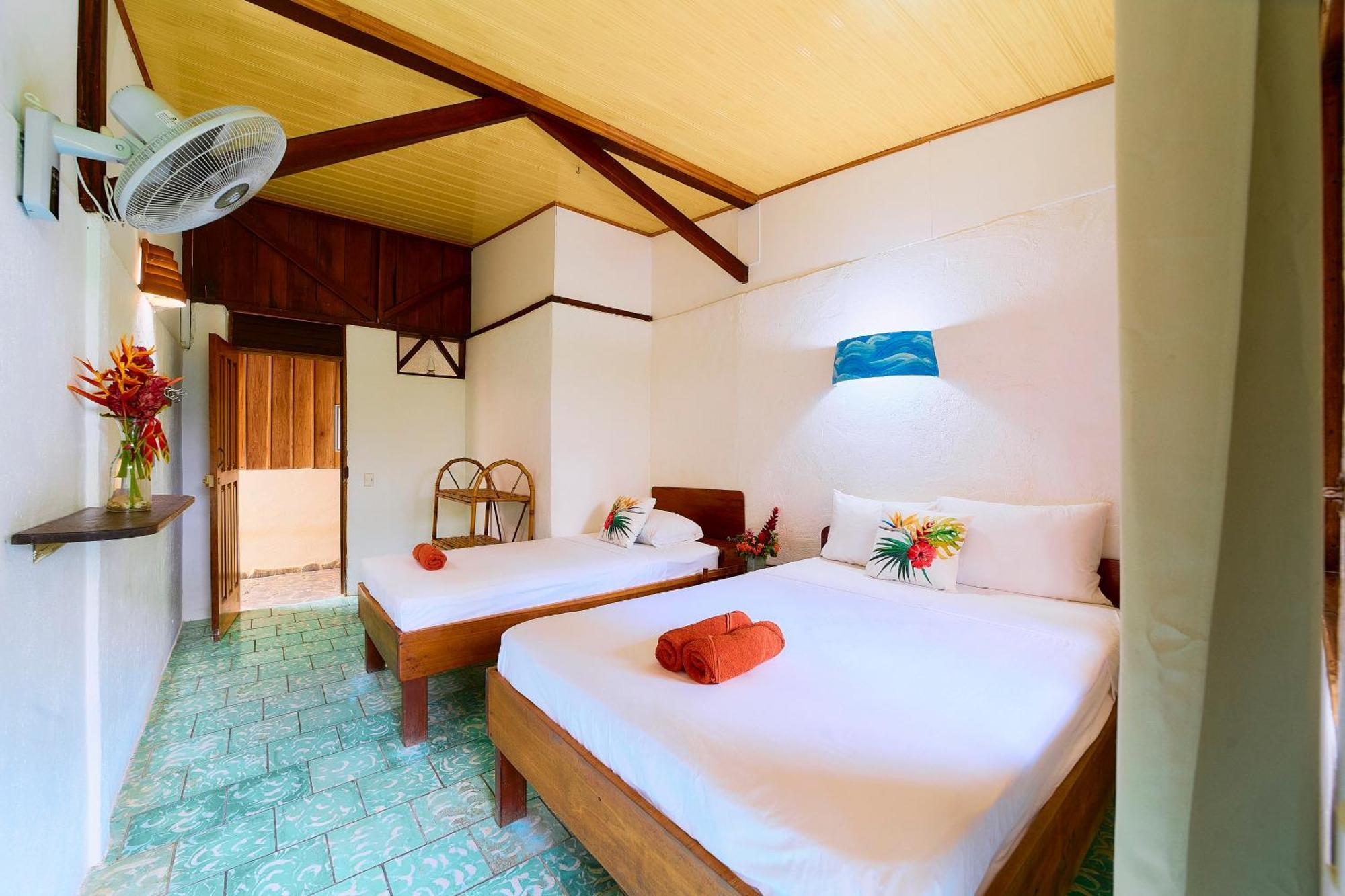 Cabinas Montesol Puerto Viejo de Talamanca Екстер'єр фото