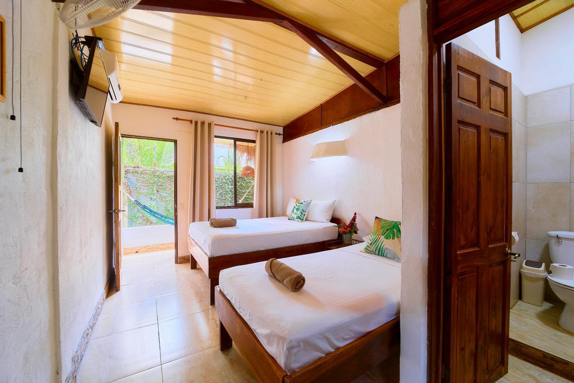 Cabinas Montesol Puerto Viejo de Talamanca Екстер'єр фото