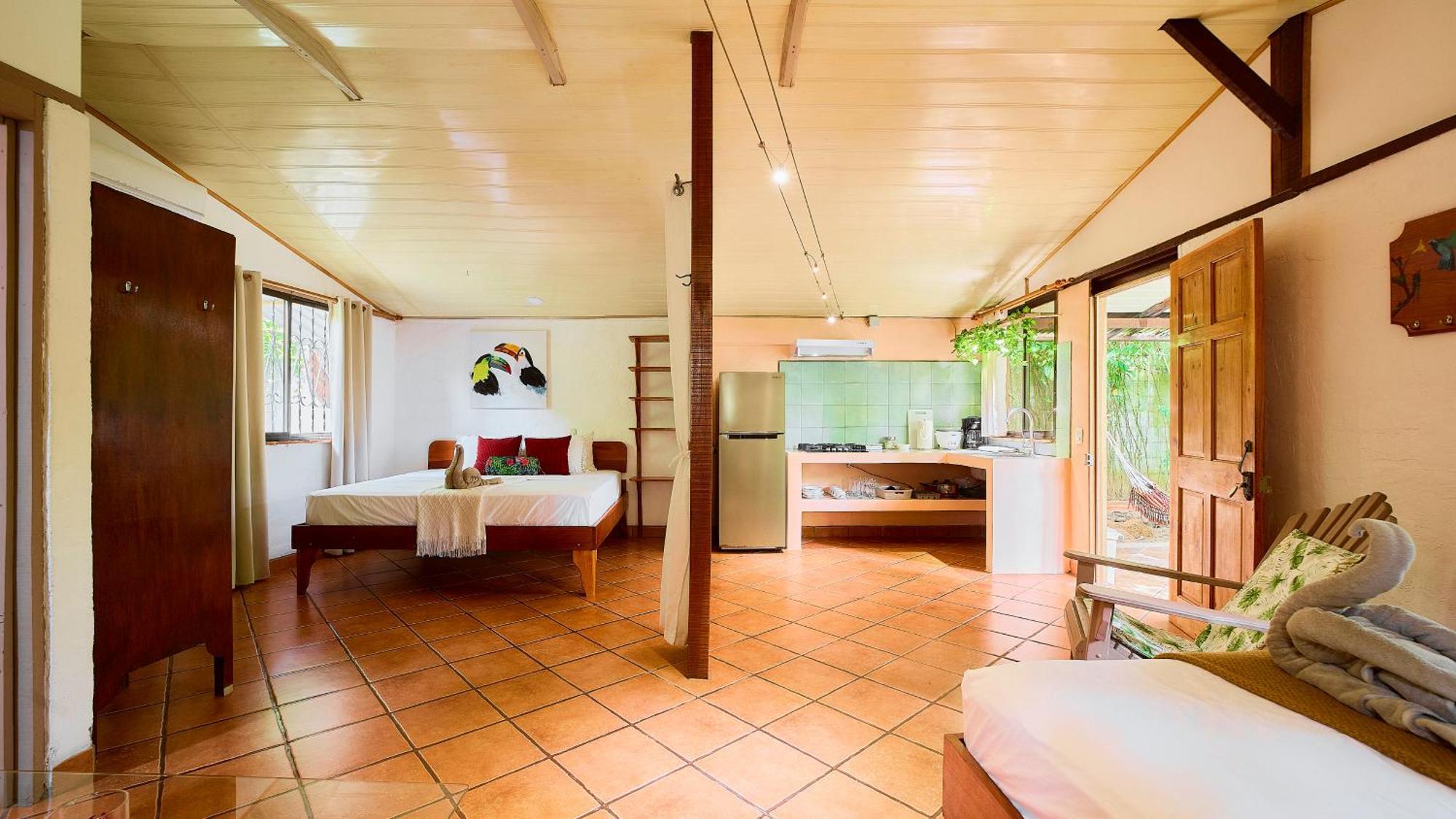 Cabinas Montesol Puerto Viejo de Talamanca Екстер'єр фото