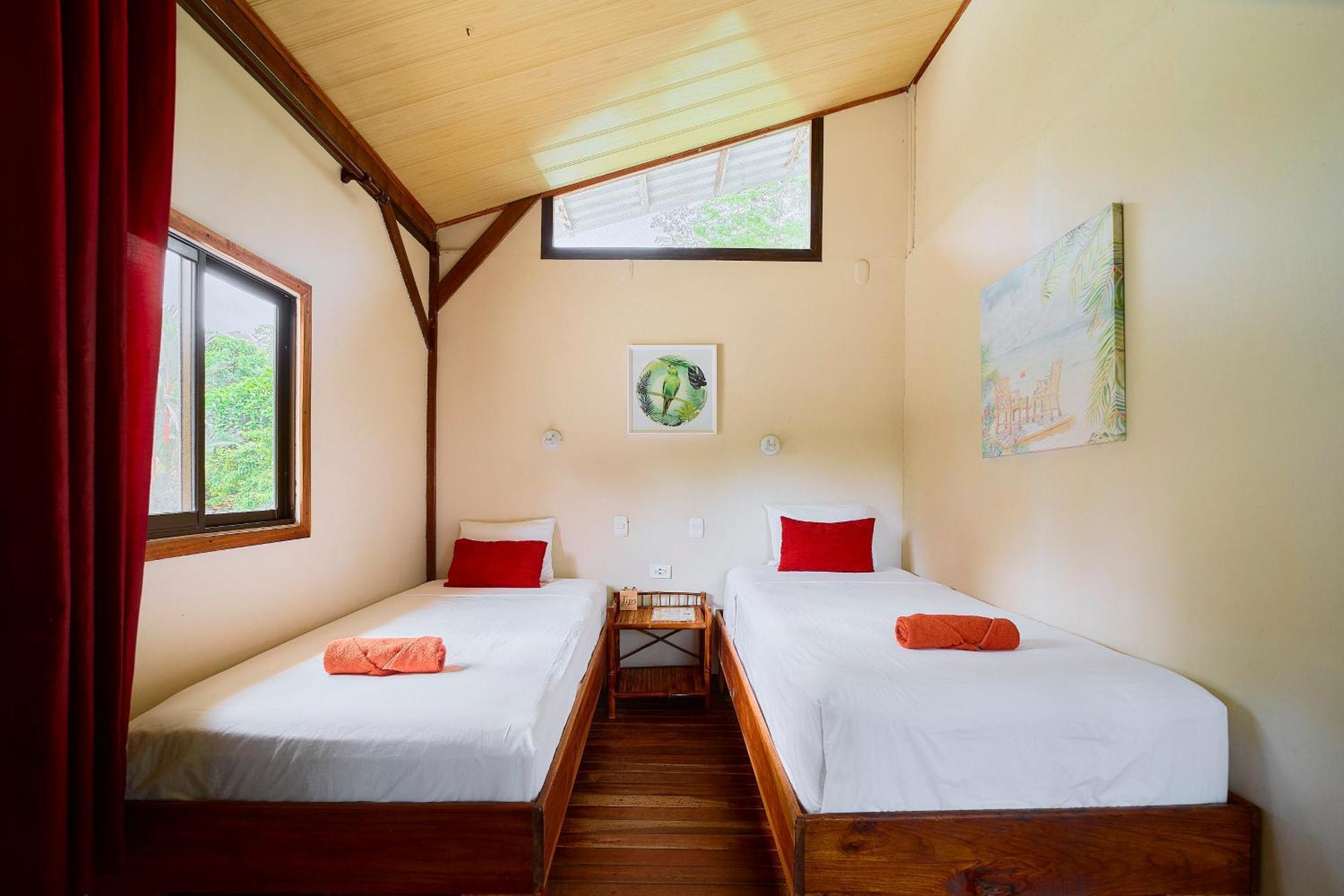 Cabinas Montesol Puerto Viejo de Talamanca Екстер'єр фото