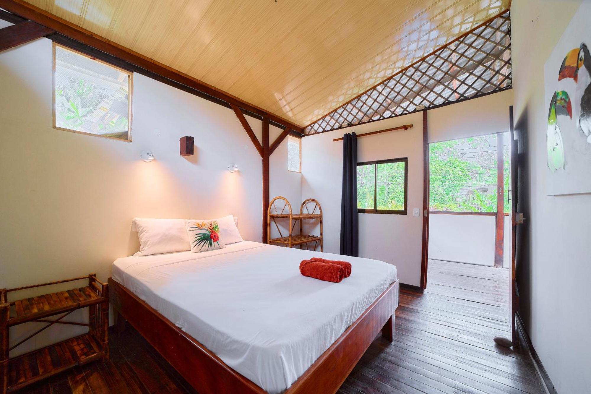 Cabinas Montesol Puerto Viejo de Talamanca Екстер'єр фото