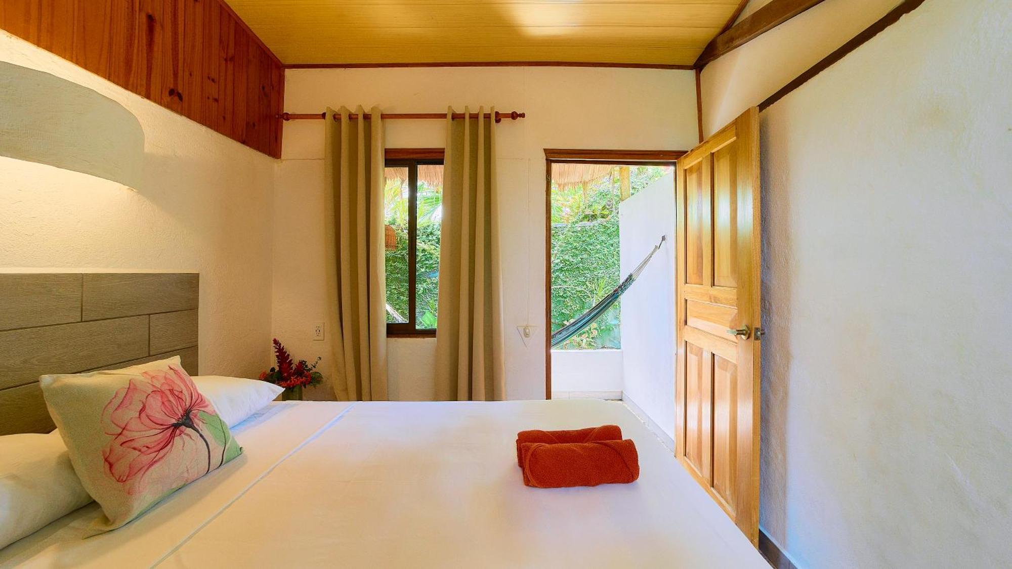 Cabinas Montesol Puerto Viejo de Talamanca Екстер'єр фото