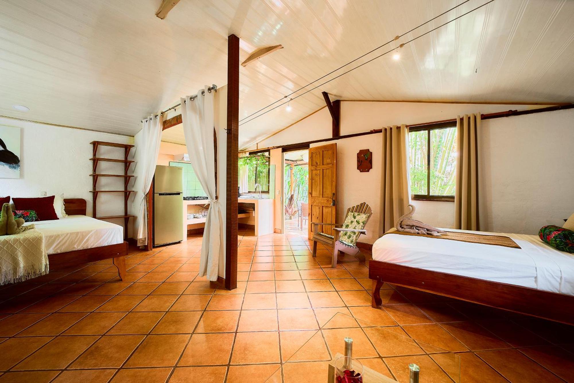 Cabinas Montesol Puerto Viejo de Talamanca Екстер'єр фото