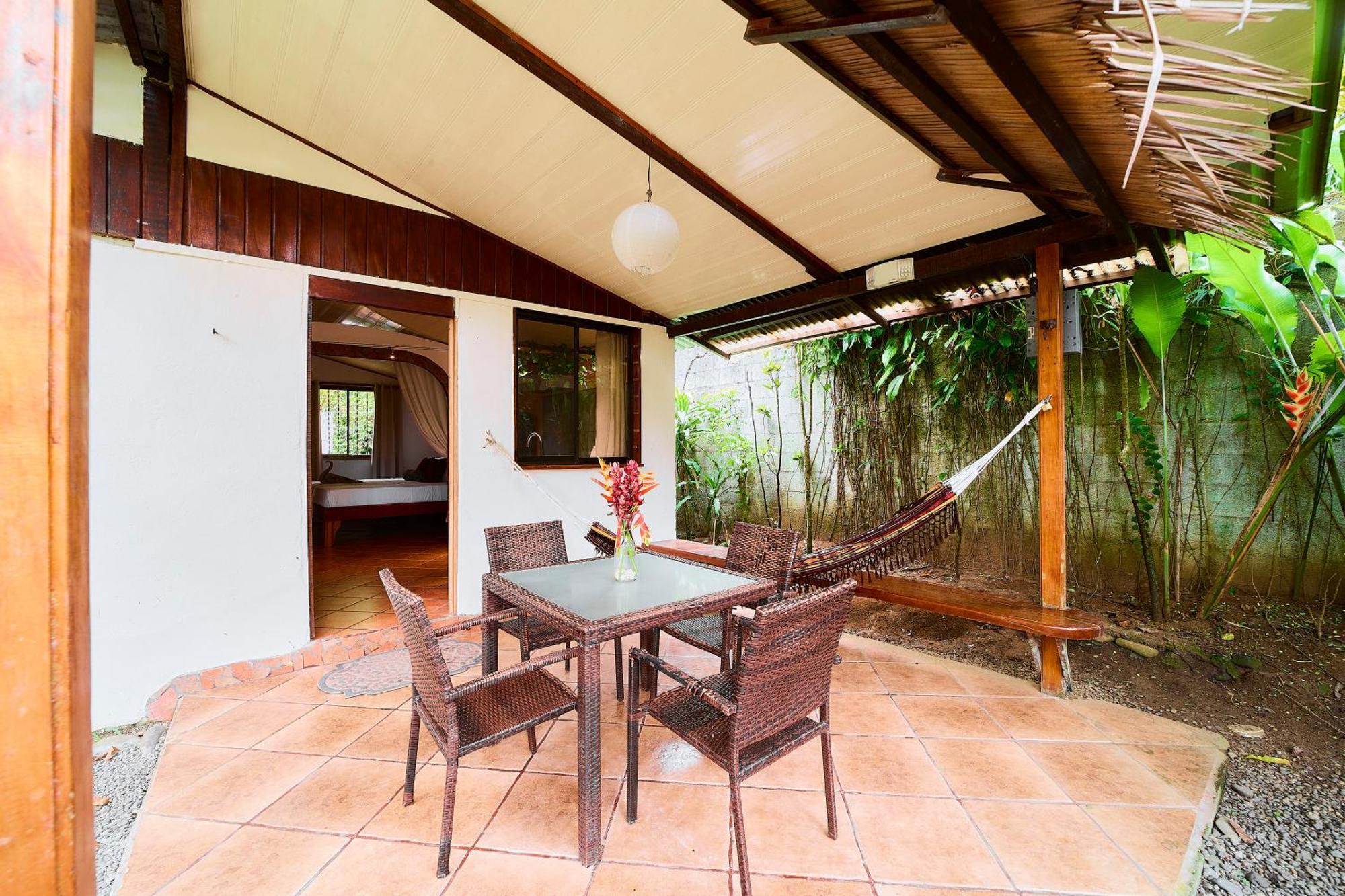 Cabinas Montesol Puerto Viejo de Talamanca Екстер'єр фото