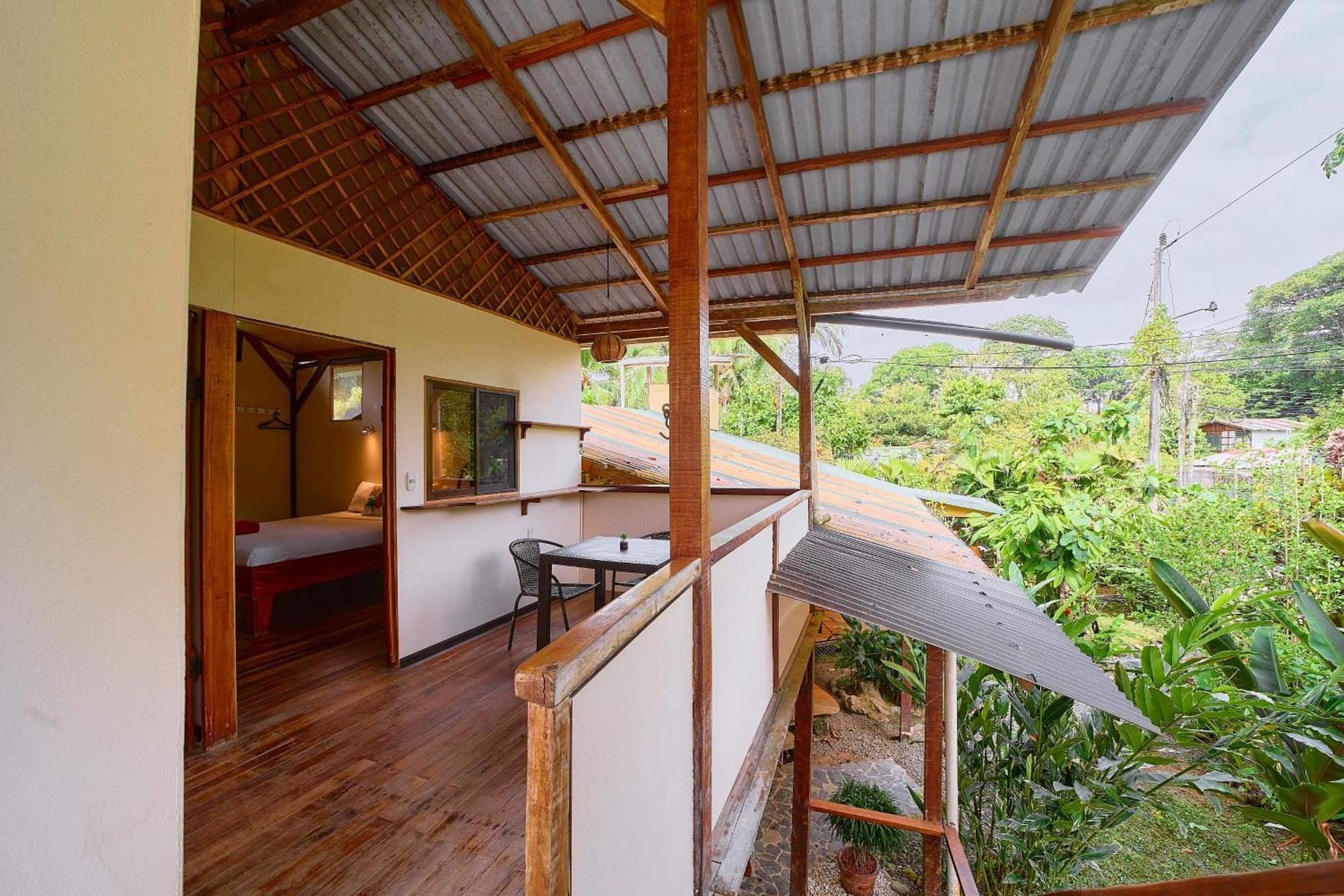 Cabinas Montesol Puerto Viejo de Talamanca Екстер'єр фото