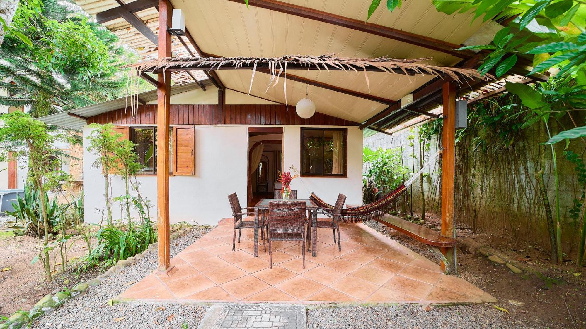 Cabinas Montesol Puerto Viejo de Talamanca Екстер'єр фото