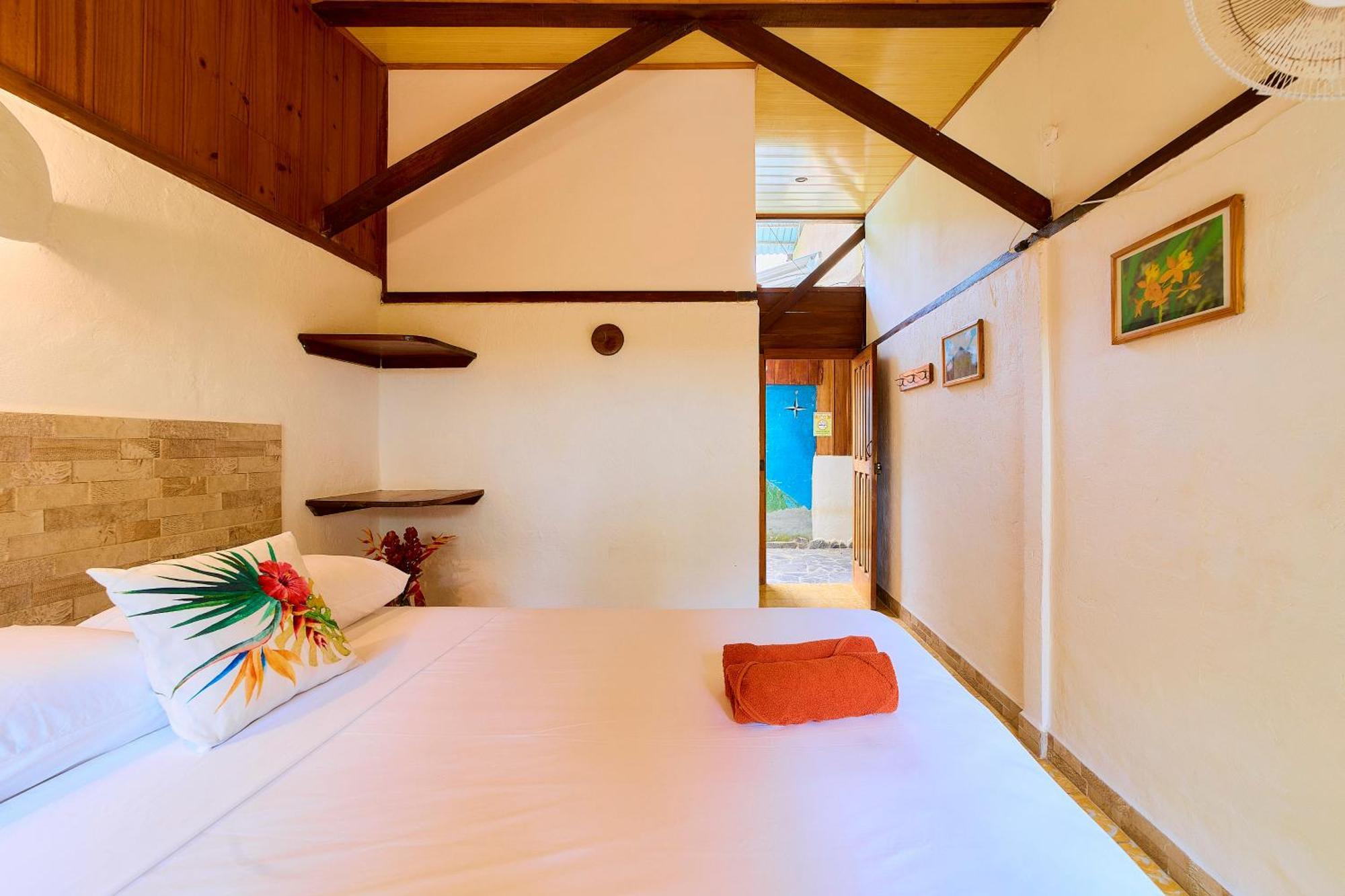 Cabinas Montesol Puerto Viejo de Talamanca Екстер'єр фото