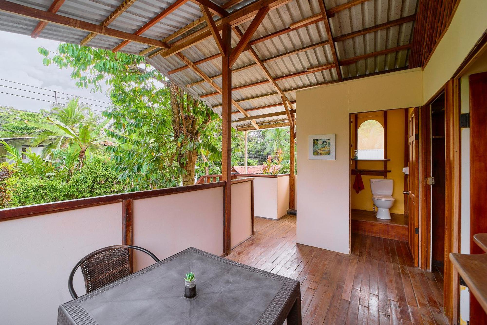 Cabinas Montesol Puerto Viejo de Talamanca Екстер'єр фото