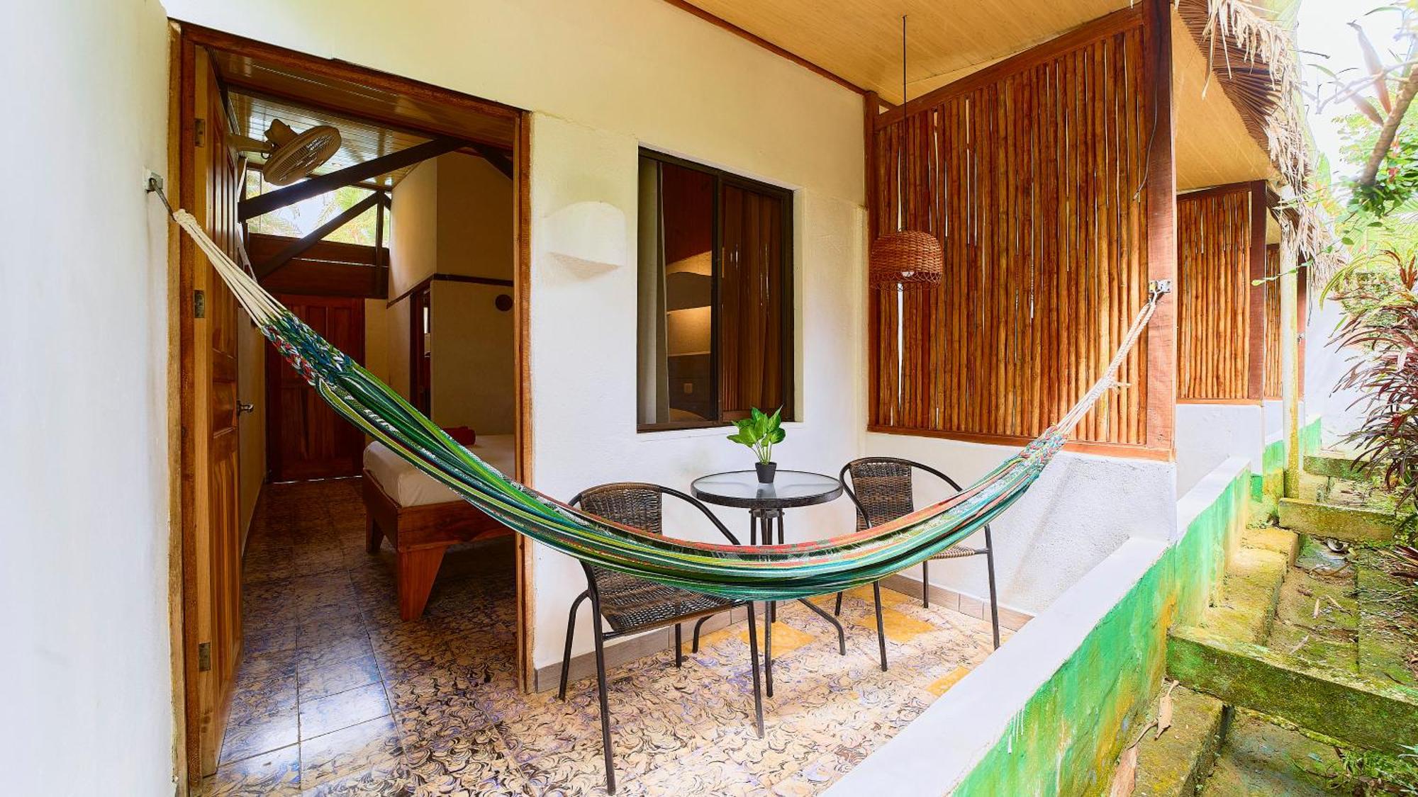Cabinas Montesol Puerto Viejo de Talamanca Екстер'єр фото