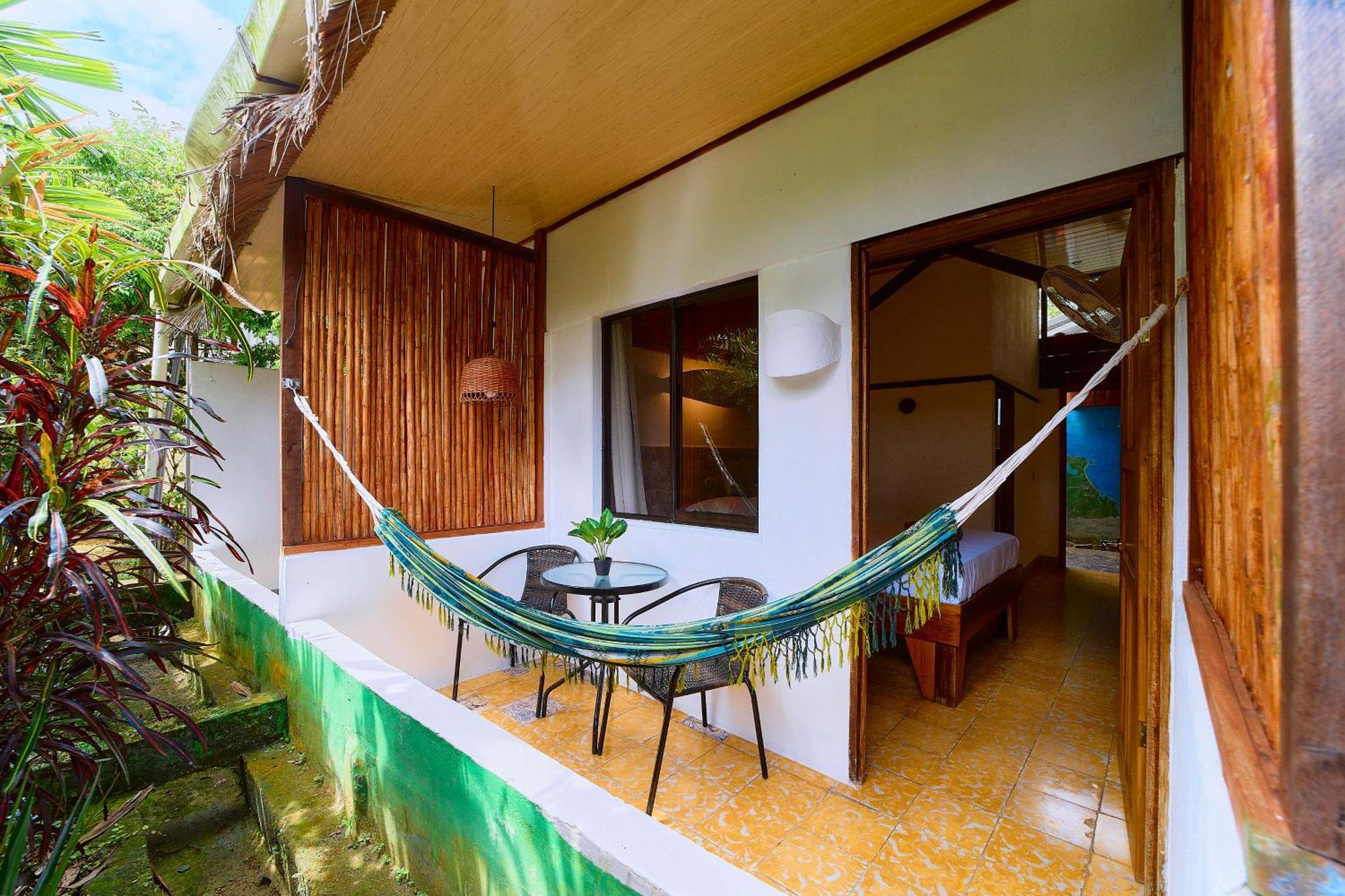 Cabinas Montesol Puerto Viejo de Talamanca Екстер'єр фото